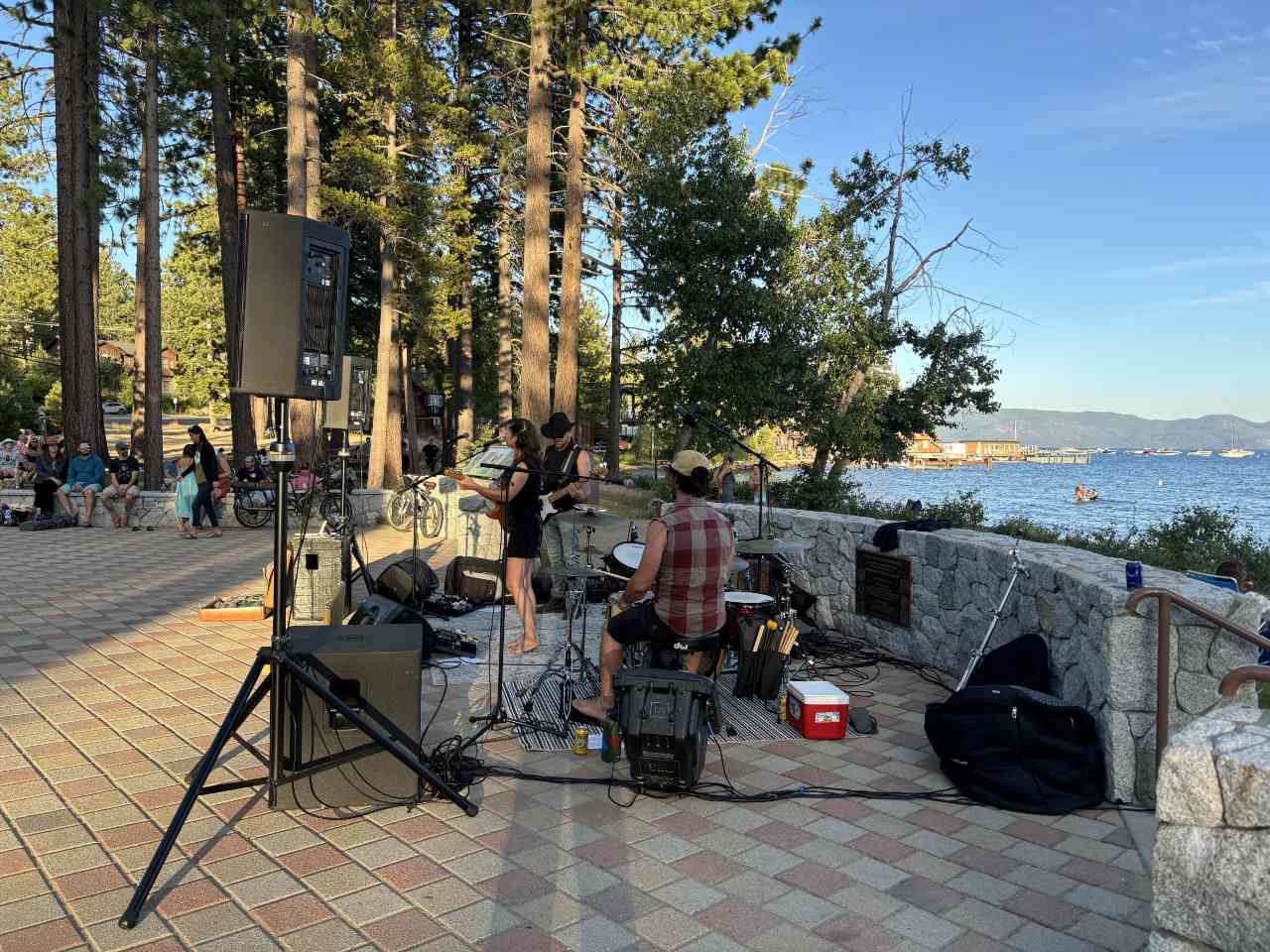 musicians playing in the TVRA plaza